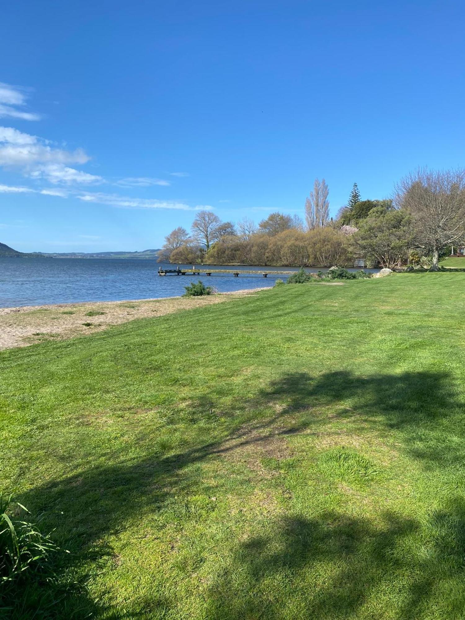 Zodiac Bay Lake Retreat Rotorua Ngoại thất bức ảnh