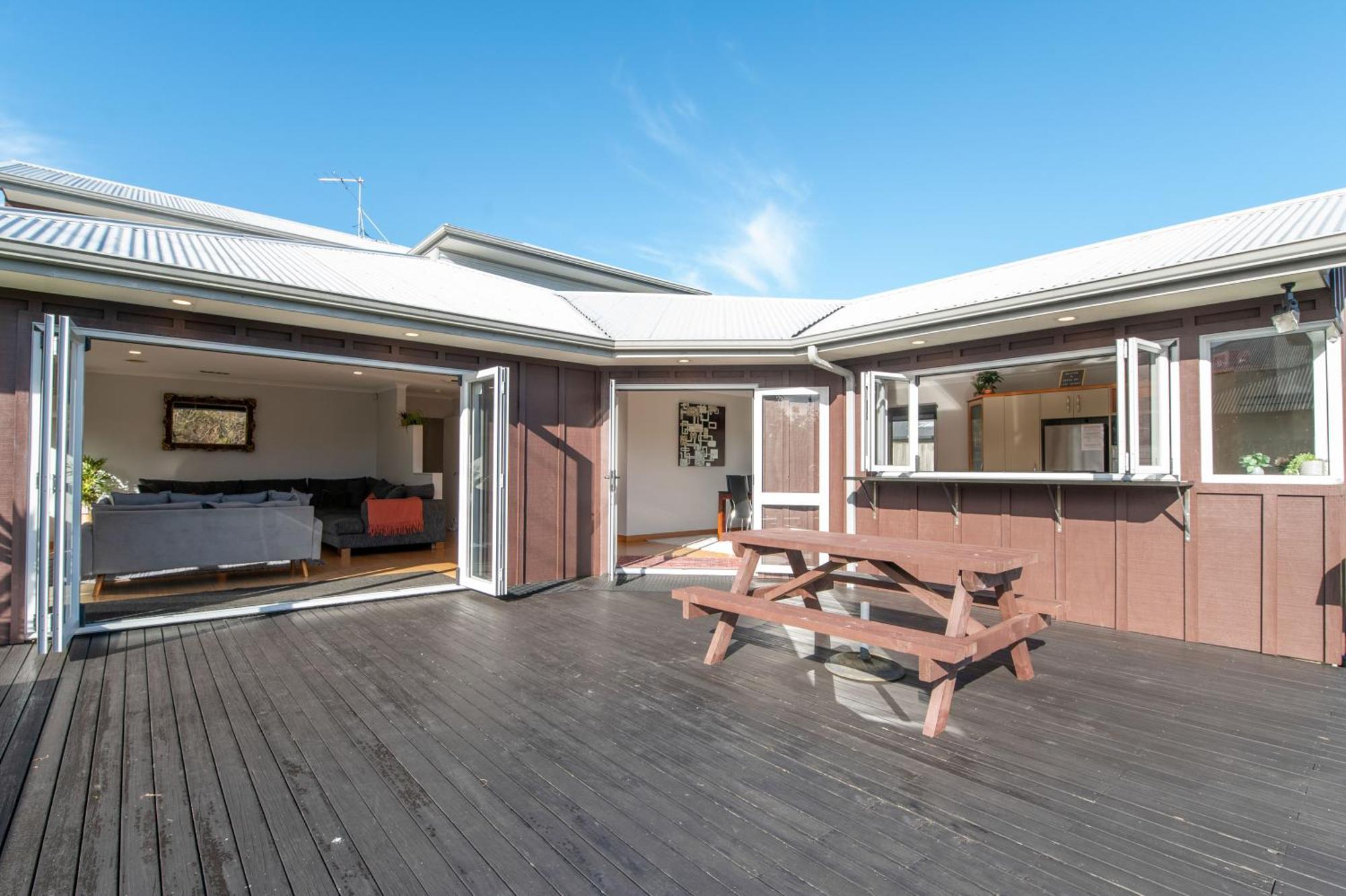 Zodiac Bay Lake Retreat Rotorua Ngoại thất bức ảnh