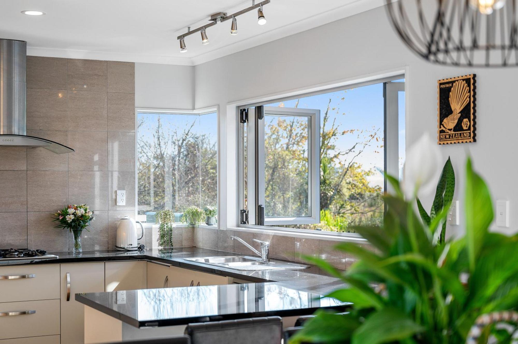 Zodiac Bay Lake Retreat Rotorua Ngoại thất bức ảnh