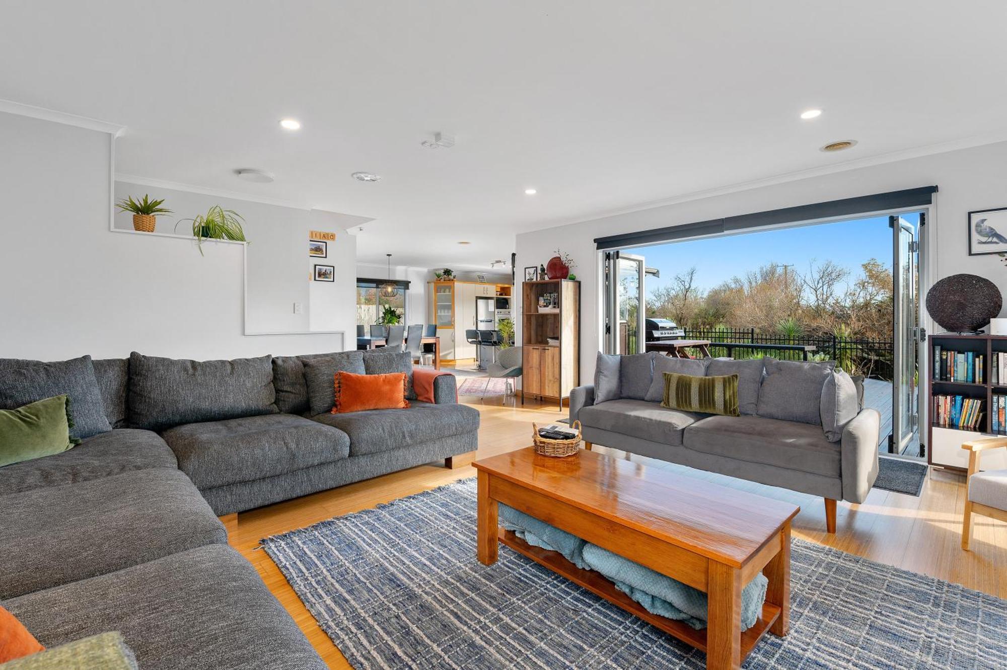 Zodiac Bay Lake Retreat Rotorua Ngoại thất bức ảnh